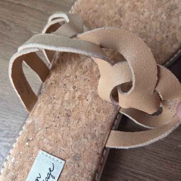 NEW W/O BOX CROWN VINTAGE LEATHER UPPER CORK FOOTBED TOE RING SANDALS 9.5 WMN - Picture 5 of 16
